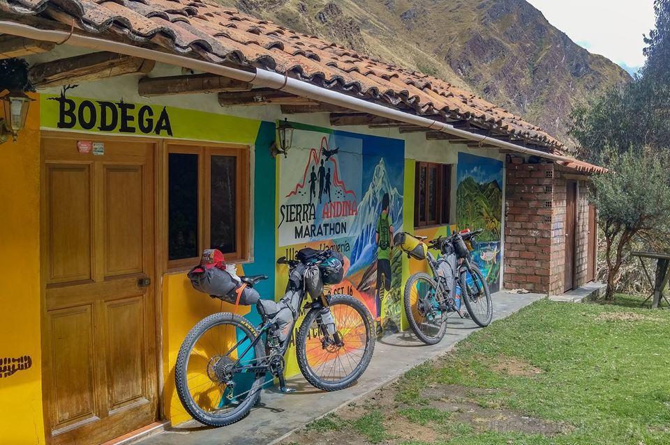 Hospedaje Illariy Yanama Esterno foto